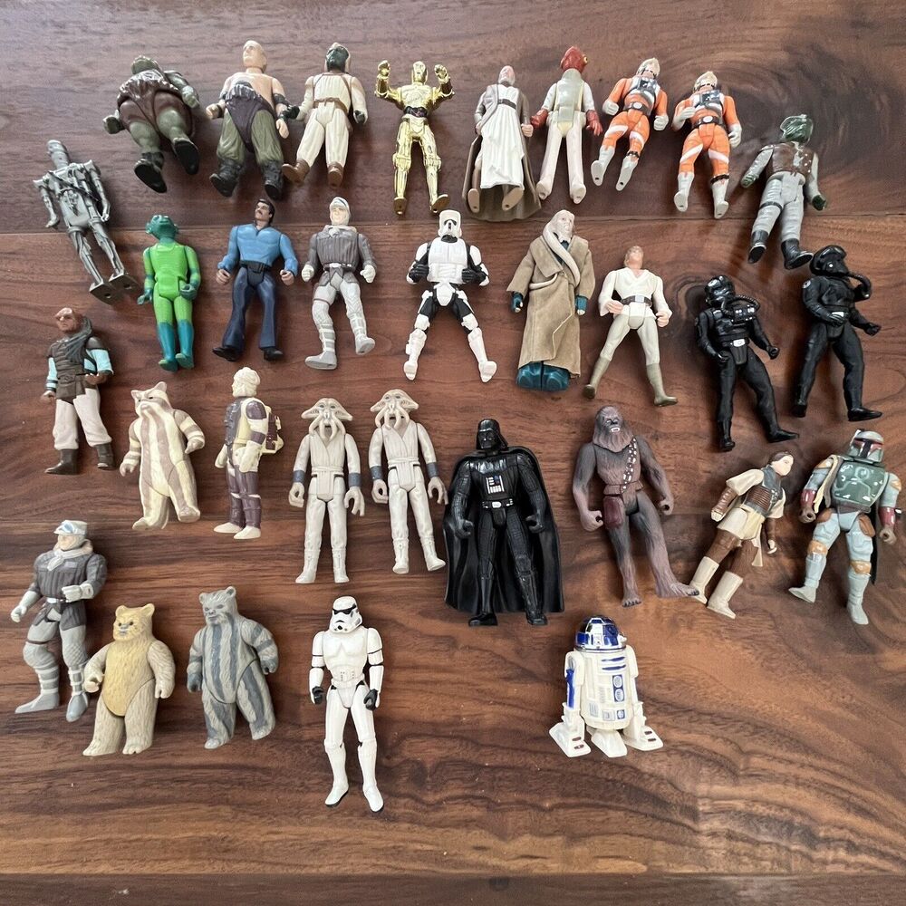 Lot of 32 Star Wars Figures 1978-?